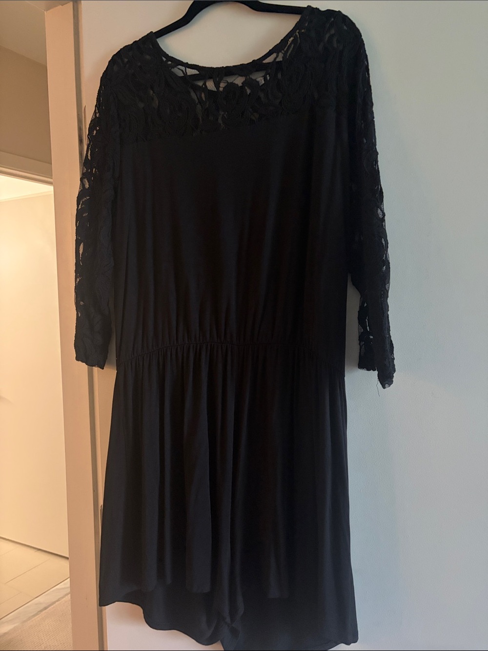 Chic Soul Black Lace-Sleeve Romper